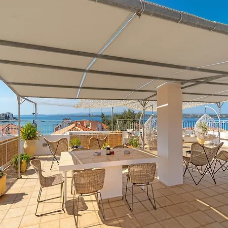 Πανσιόν Arolithos Σπέτσες